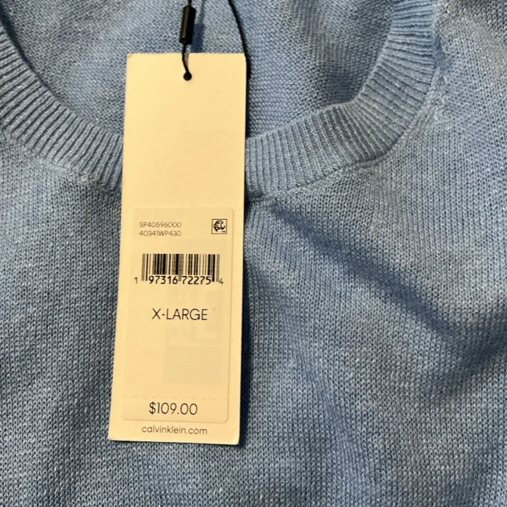 NWT Calvin Klein Light Blue Women's Crew Neck Sweater - Picture 3 of 7